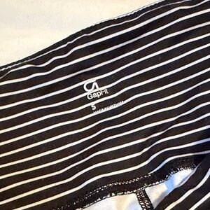 GapFit Black and White Striped leggings Small